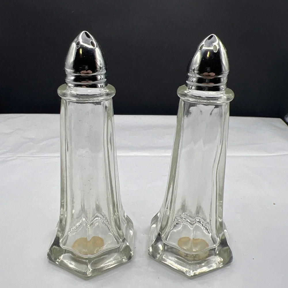 Vintage Reiner Products Clear Glass Salt and Pepper Shakers 4.5 Inch Set